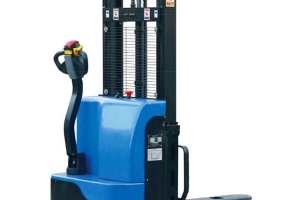 電動(dòng)堆高車