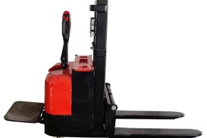 電動(dòng)堆高車