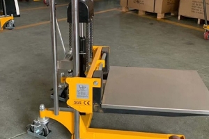 電動(dòng)堆高車